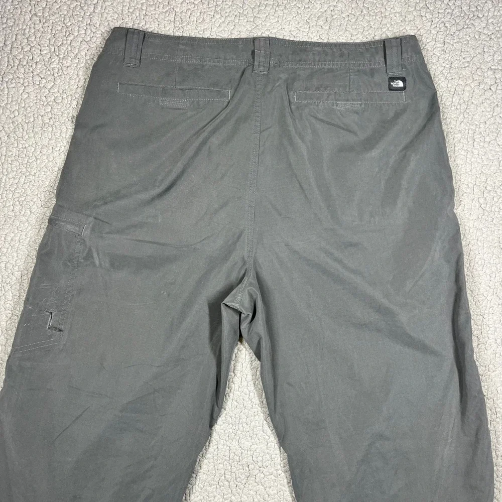 The North Face Mens Gray Hiking Cargo Pants Size 36 Straight Leg Outdoor Utility